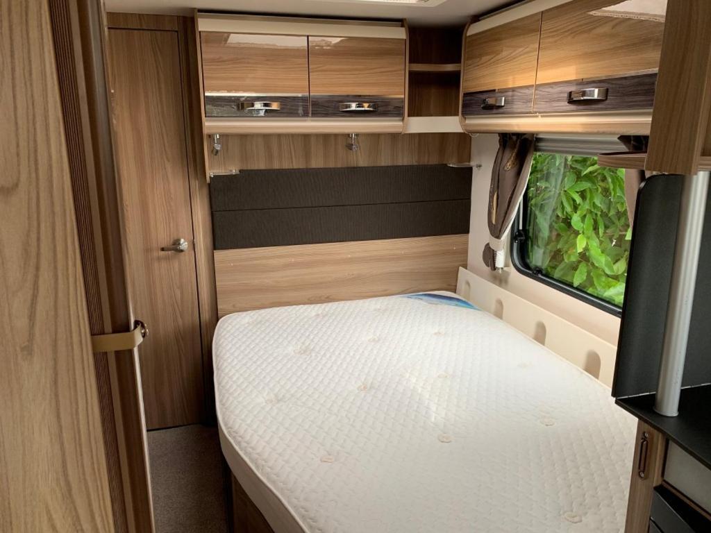 Highland Caravan Hotel Уик Екстериор снимка